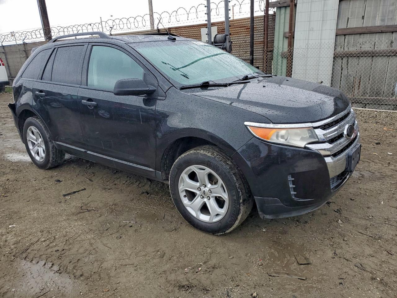 2013 FORD EDGE SE photo 4