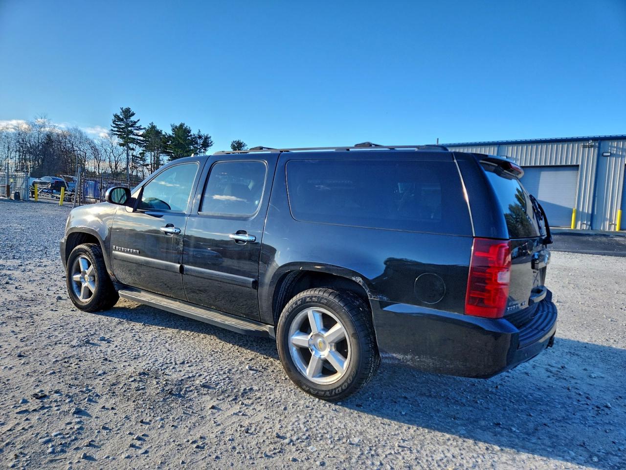 2008 CHEVROLET SUBURBAN K1500 LS photo 3