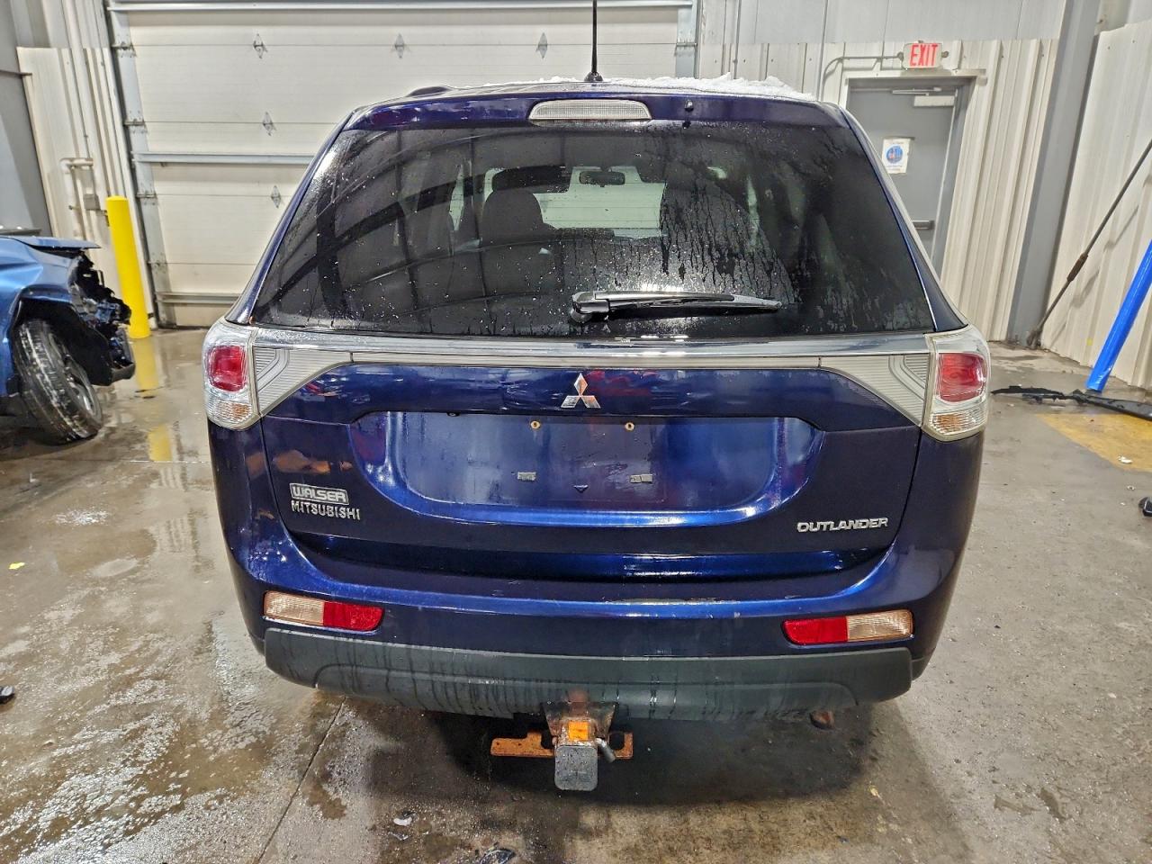 2014 MITSUBISHI OUTLANDER SE photo 11