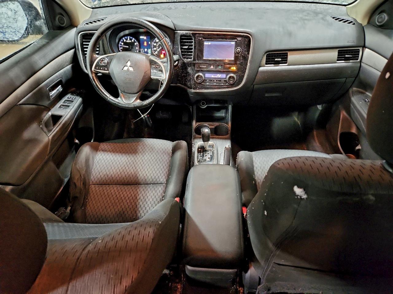 2014 MITSUBISHI OUTLANDER SE photo 15