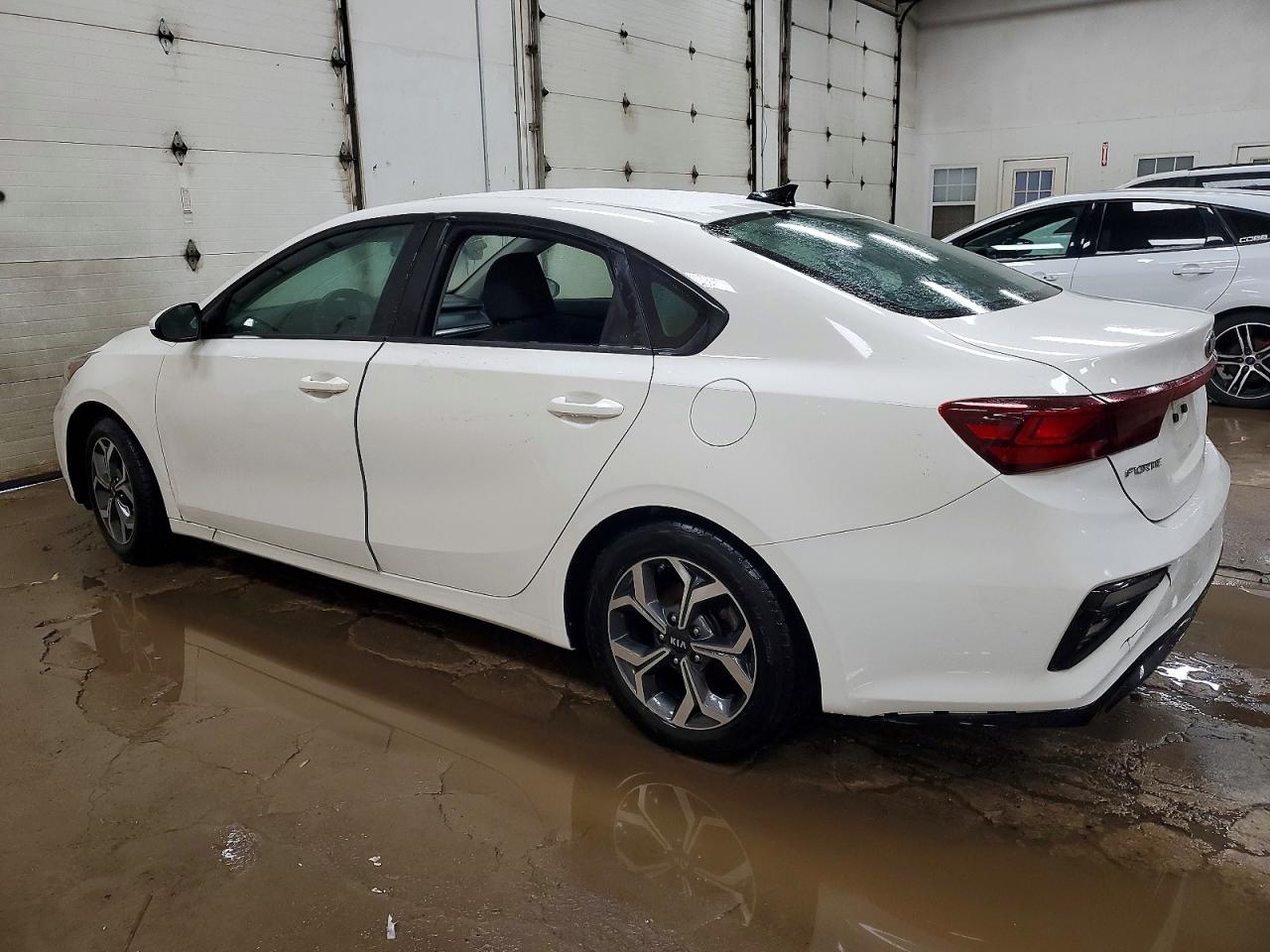2019 KIA FORTE LXS photo 2
