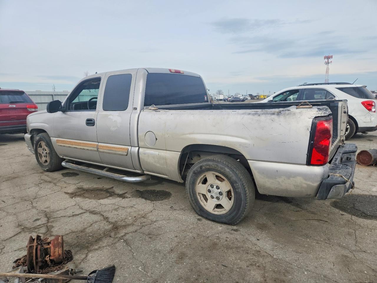 2007 CHEVROLET SILVERADO C1500 CLASSIC photo 2