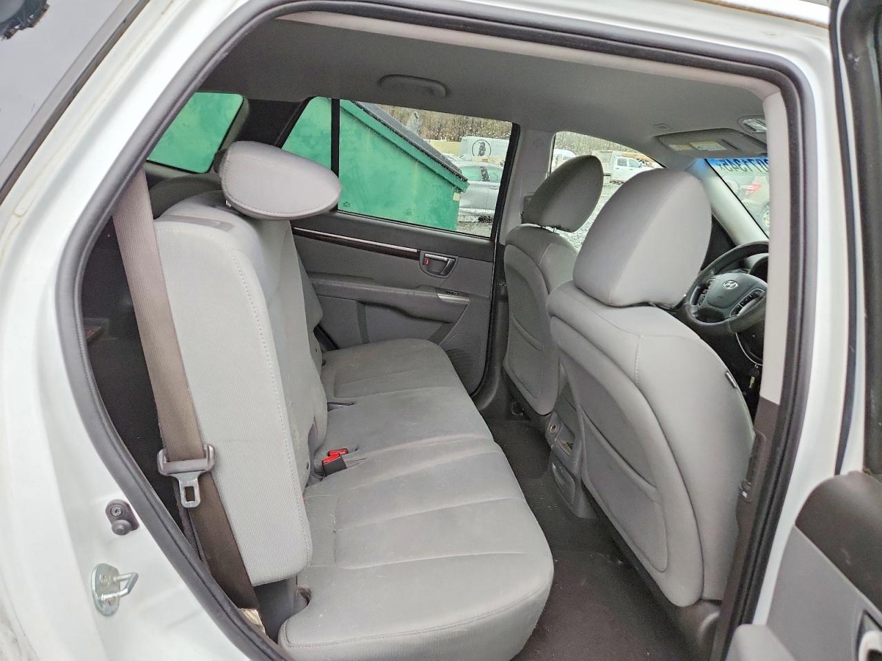 2011 HYUNDAI SANTA FE GLS photo 11