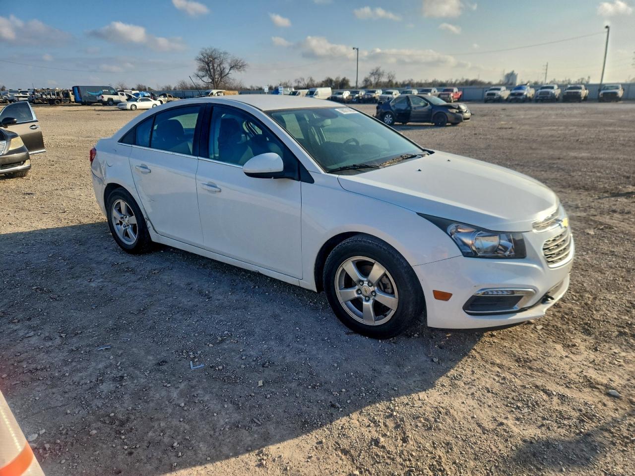 2015 CHEVROLET CRUZE LT photo 4