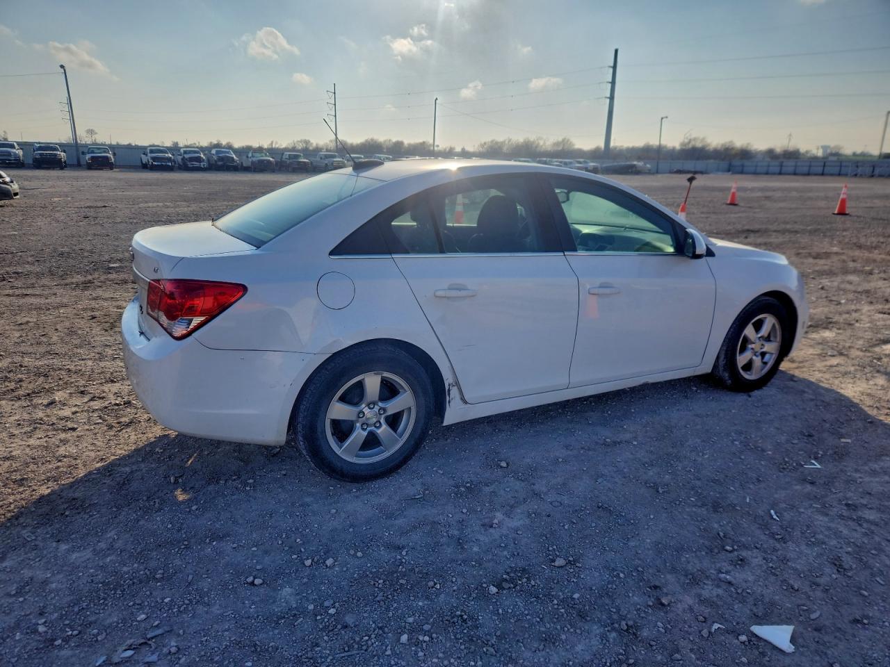 2015 CHEVROLET CRUZE LT photo 3