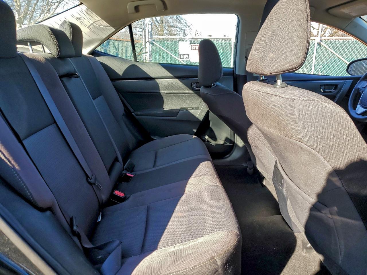2017 TOYOTA COROLLA L photo 10