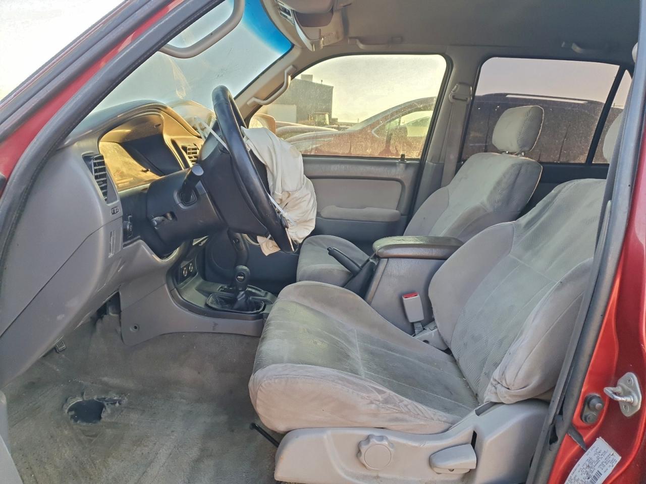 2001 TOYOTA 4RUNNER SR5 photo 7