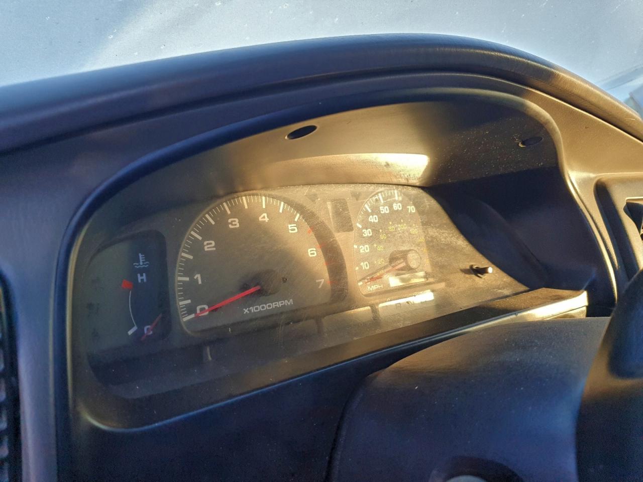 2001 TOYOTA 4RUNNER SR5 photo 9