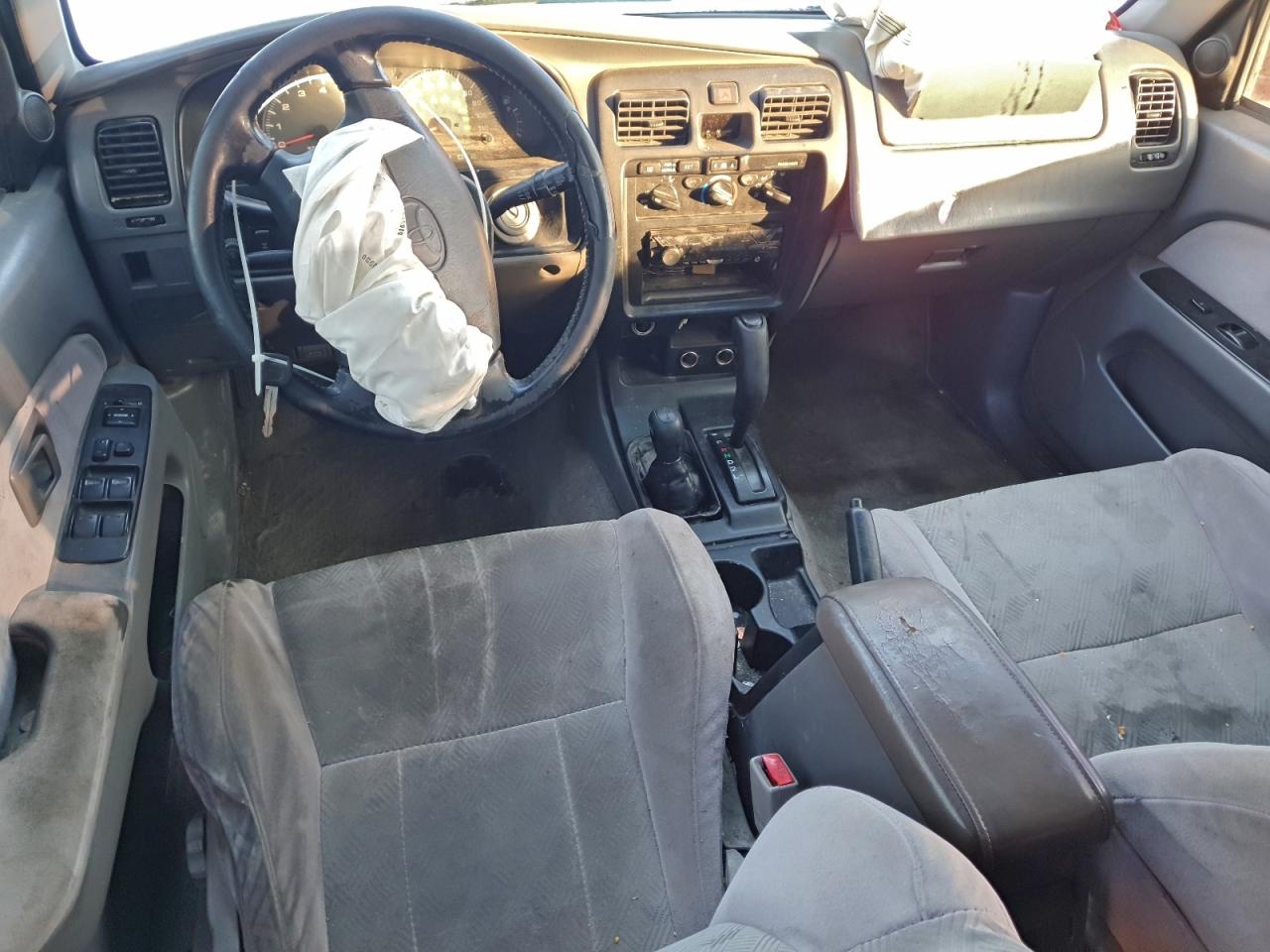 2001 TOYOTA 4RUNNER SR5 photo 8