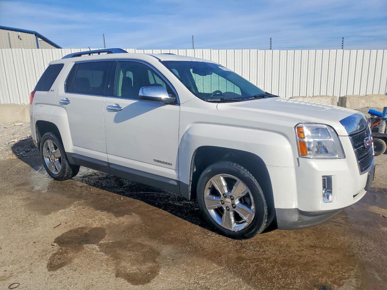 2015 GMC TERRAIN SLT photo 4