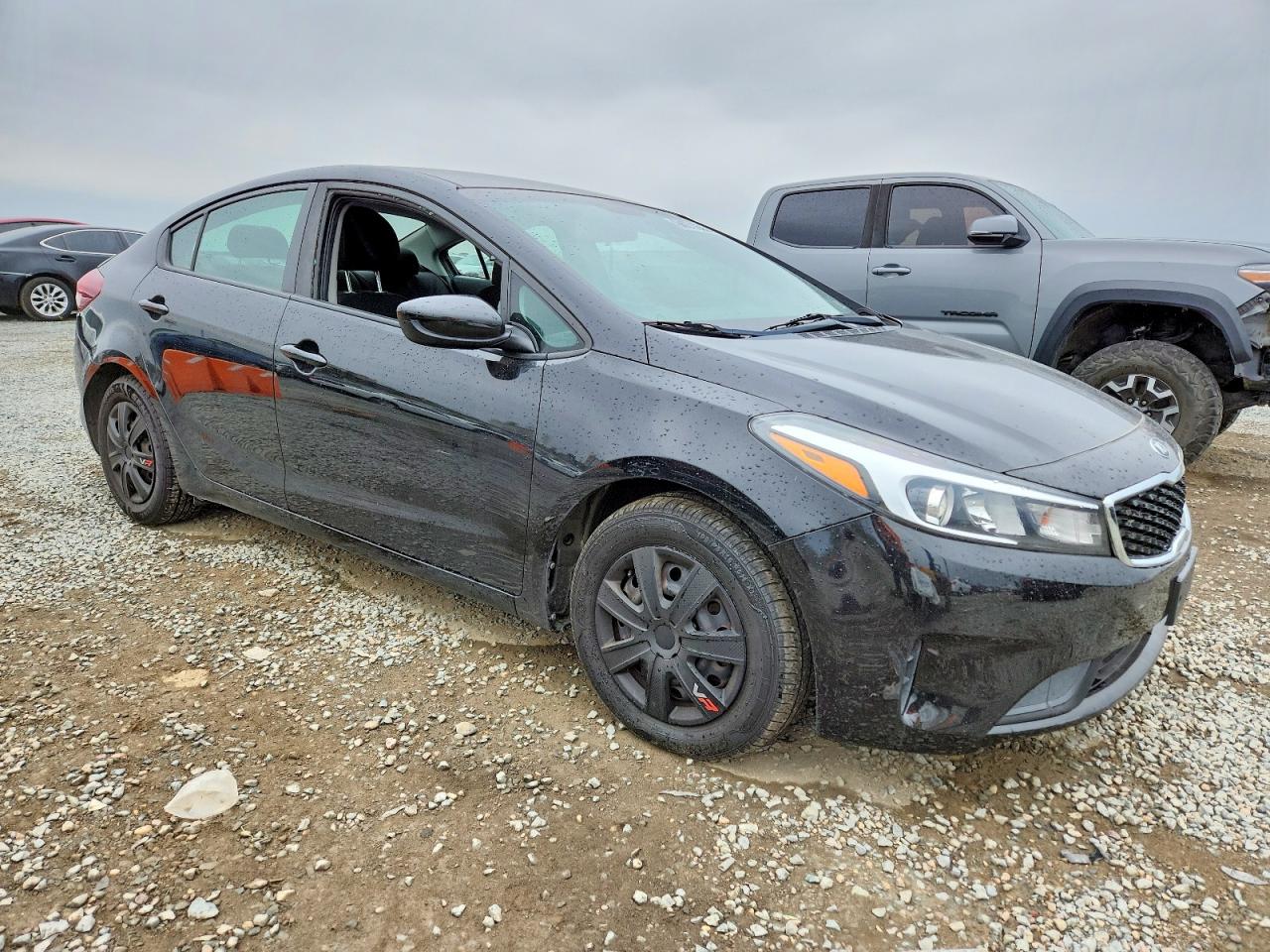 2017 KIA FORTE LX photo 4