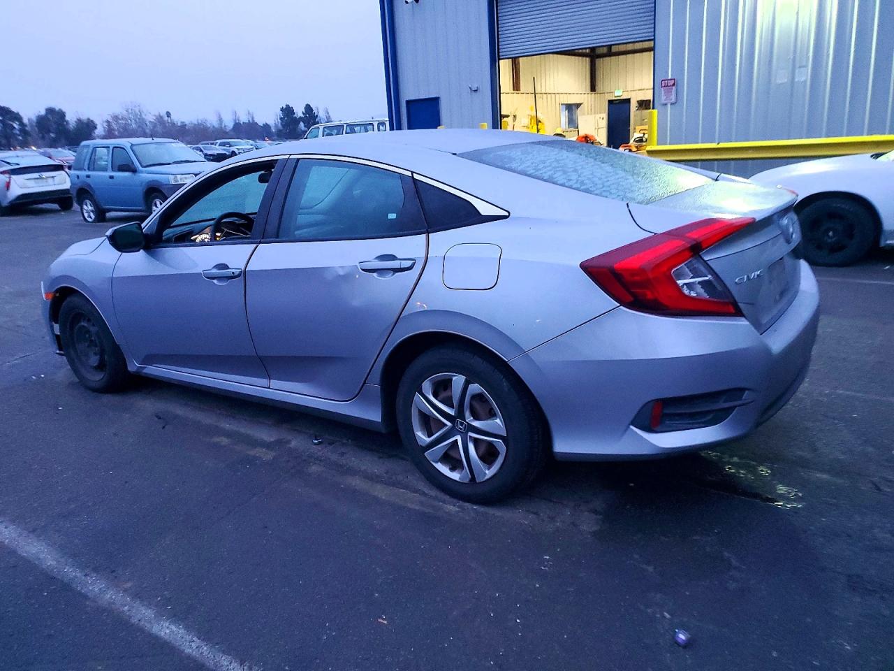 2017 HONDA CIVIC LX photo 2