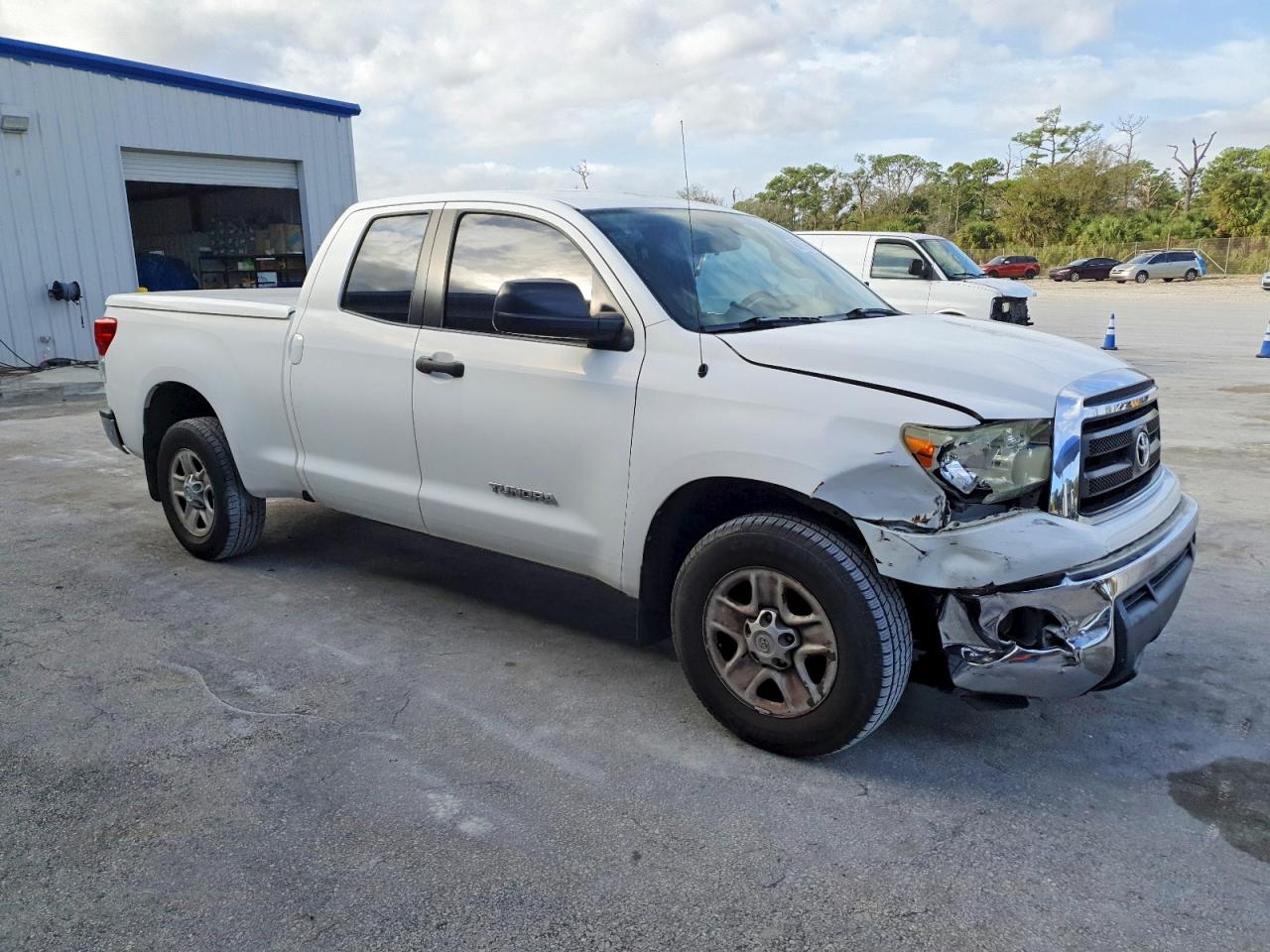 2010 TOYOTA TUNDRA DOUBLE CAB SR5 photo 4