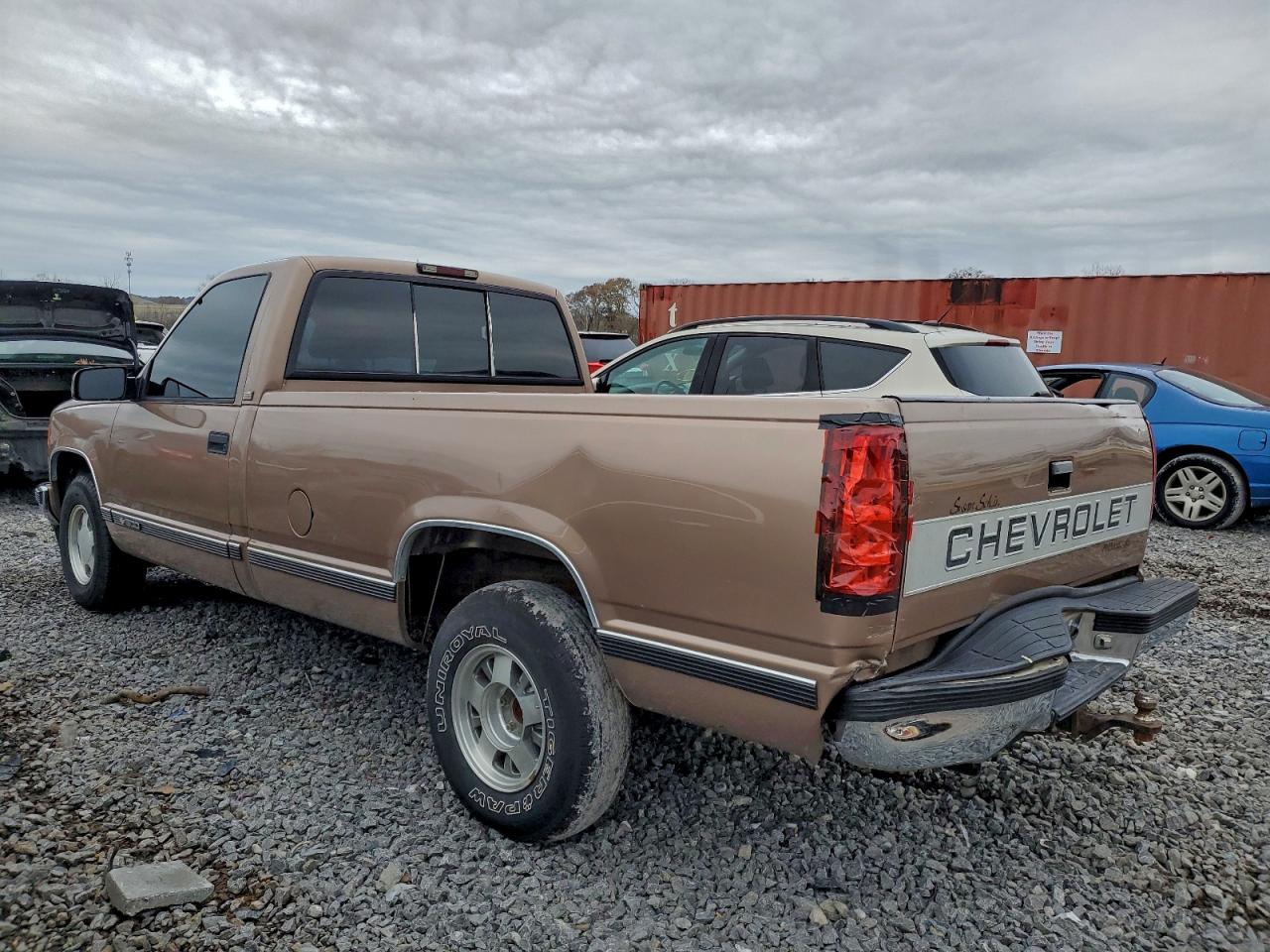 1996 CHEVROLET GMT-400 C1500 photo 2