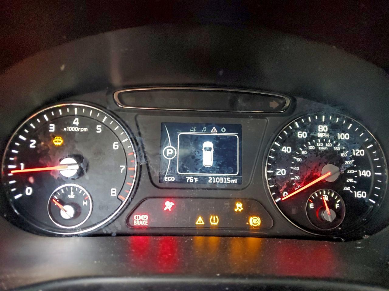 2017 KIA SORENTO LX photo 9