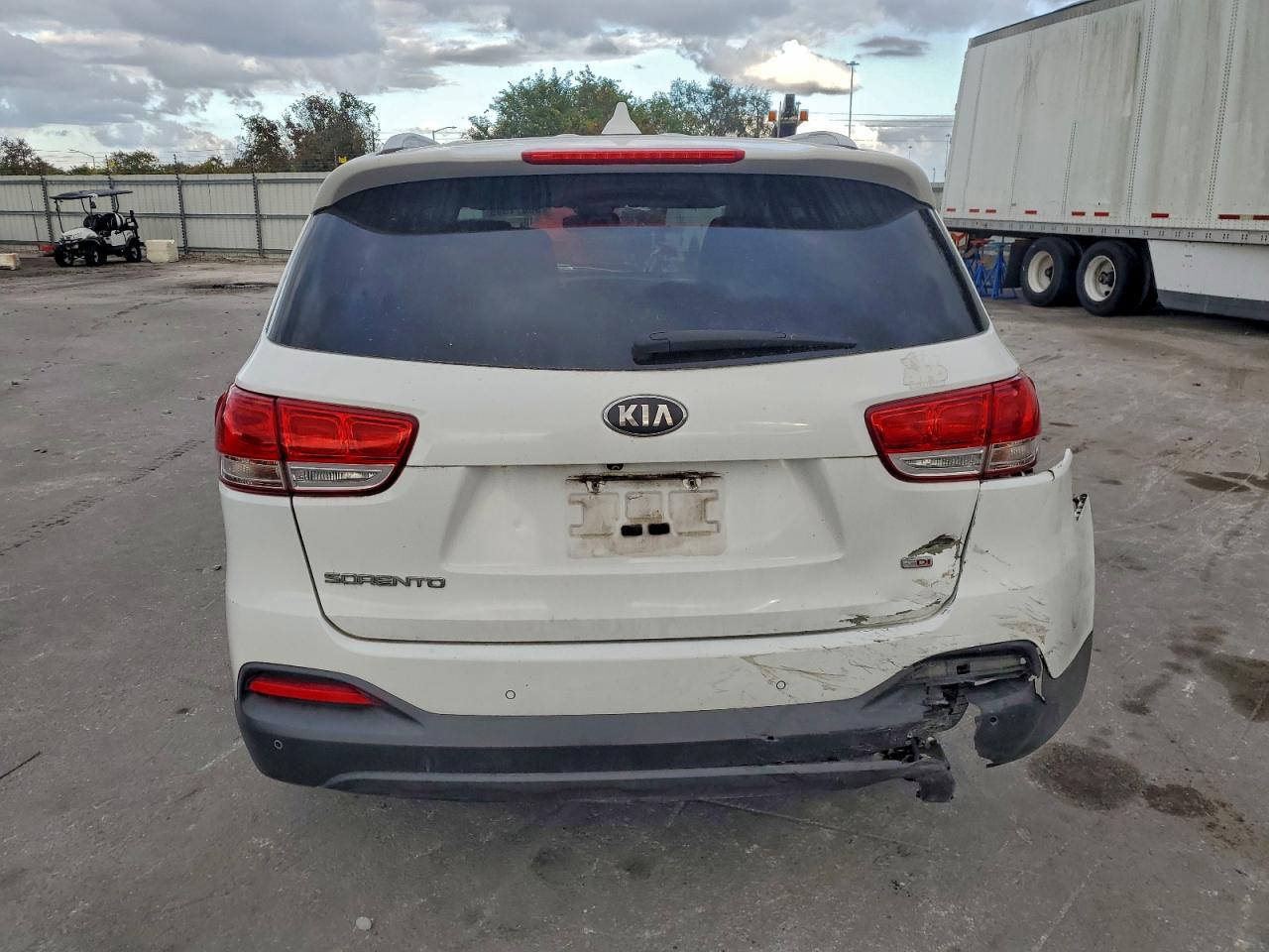 2017 KIA SORENTO LX photo 6
