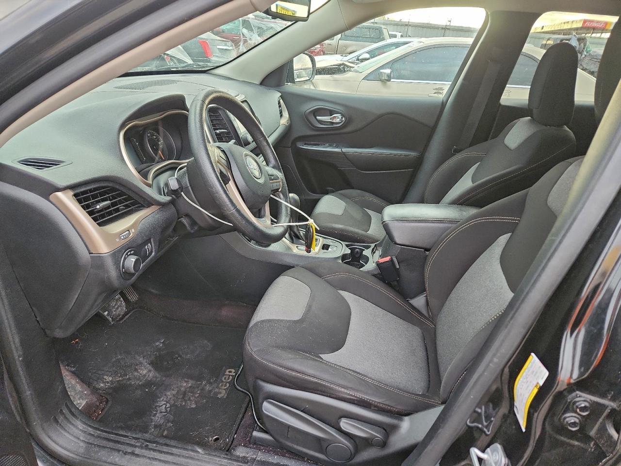 2016 JEEP CHEROKEE SPORT photo 7