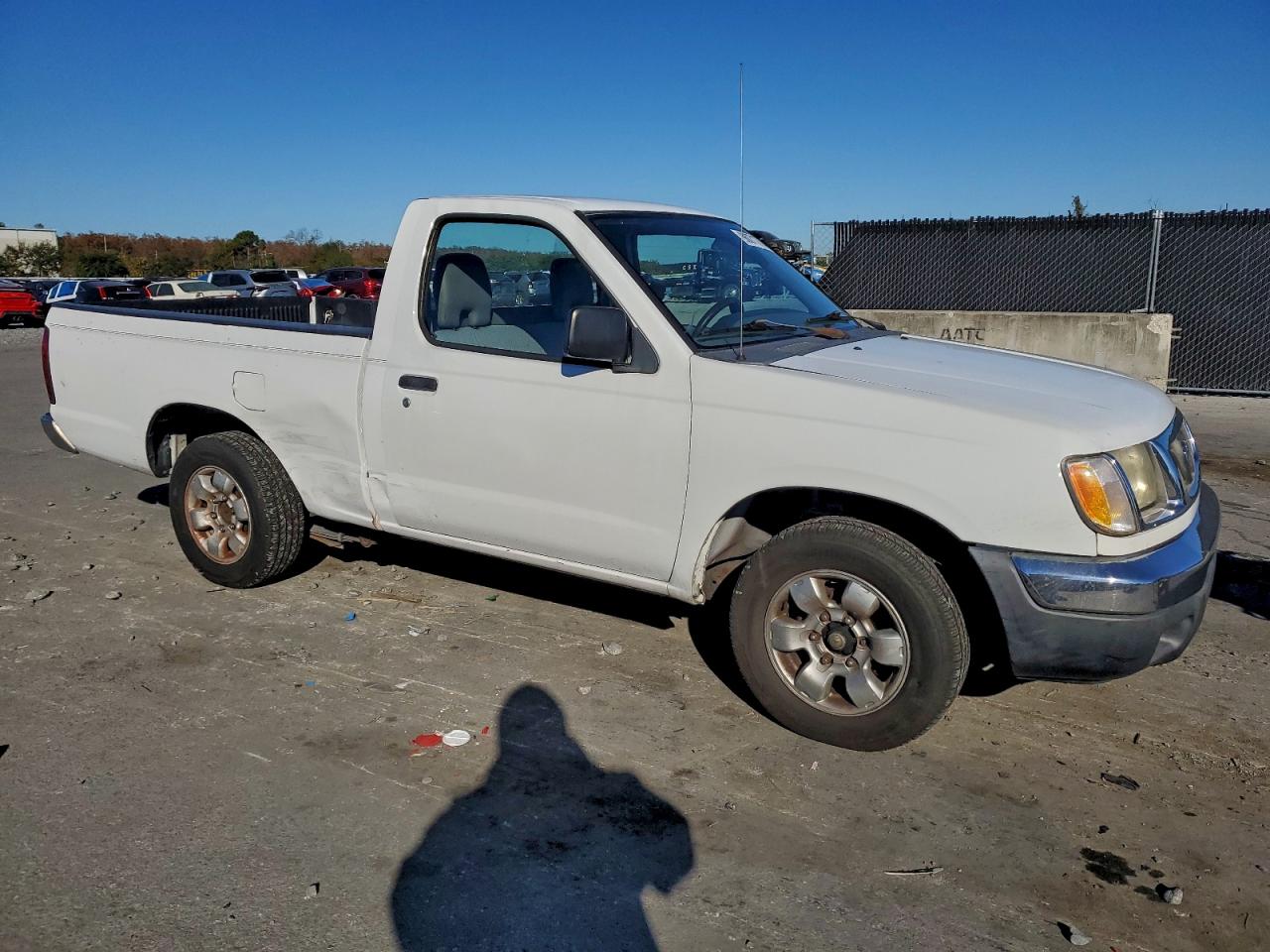 2000 NISSAN FRONTIER XE photo 4