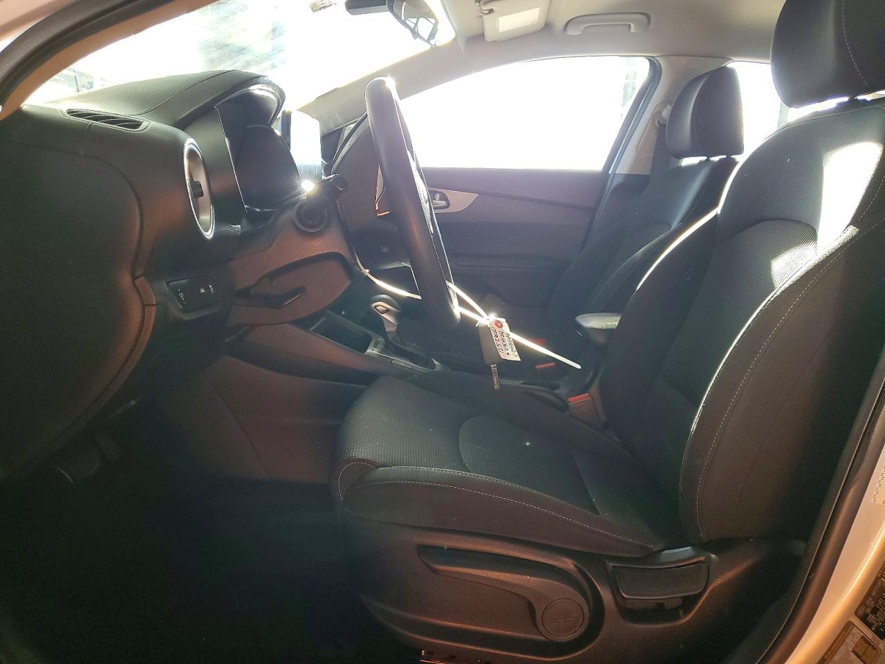 2020 KIA FORTE FE photo 7