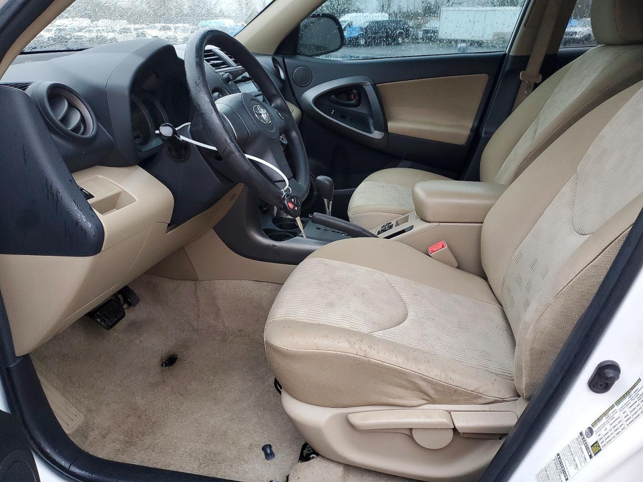 2010 TOYOTA RAV4 photo 7