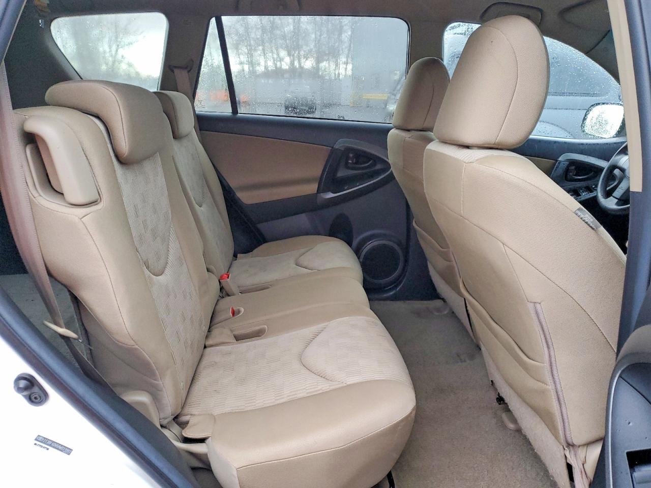 2010 TOYOTA RAV4 photo 10