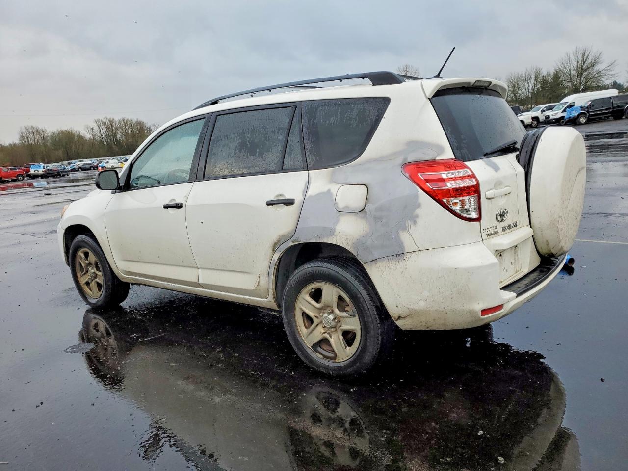 2010 TOYOTA RAV4 photo 2