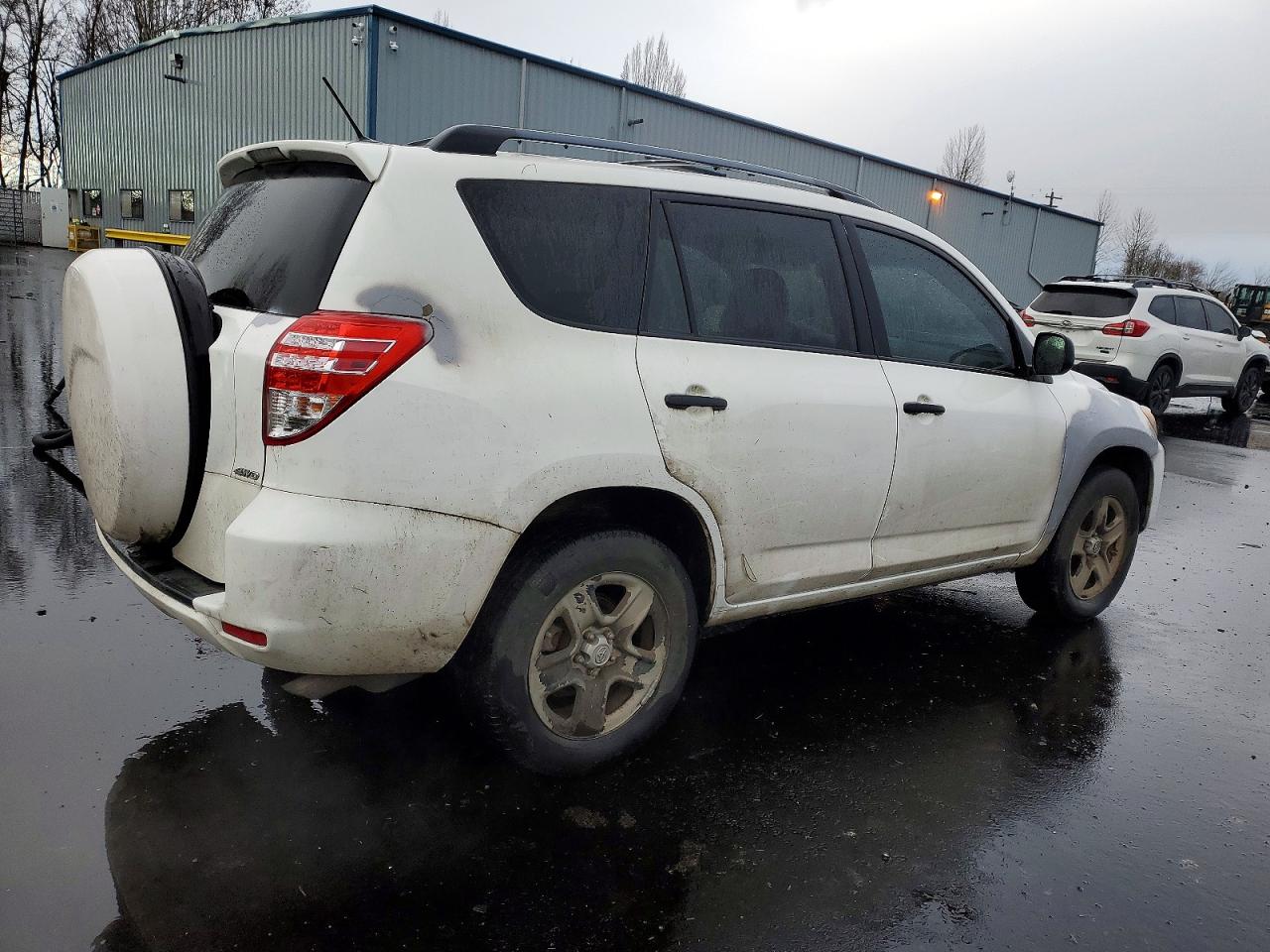 2010 TOYOTA RAV4 photo 3