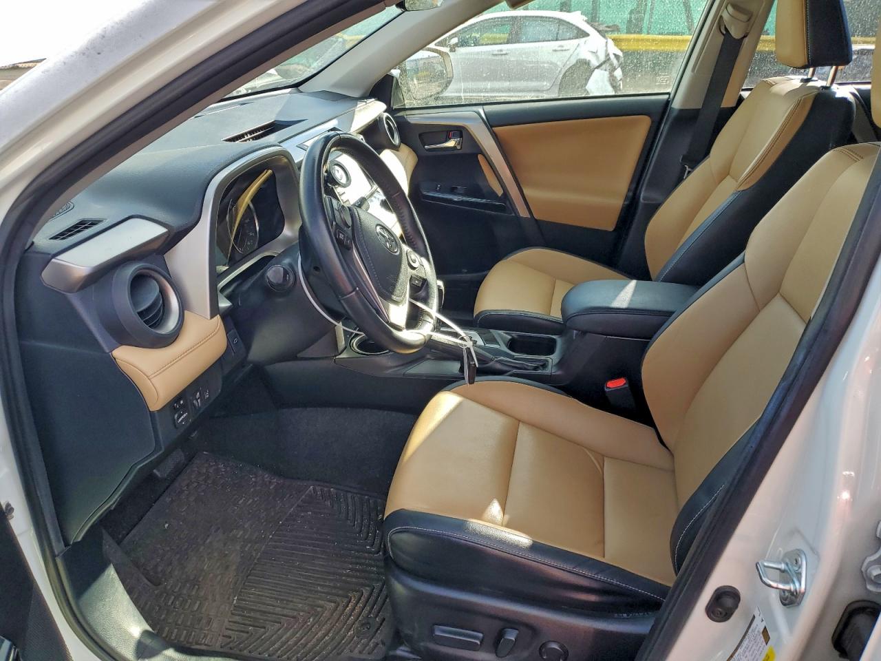 2017 TOYOTA RAV4 LIMITED photo 7