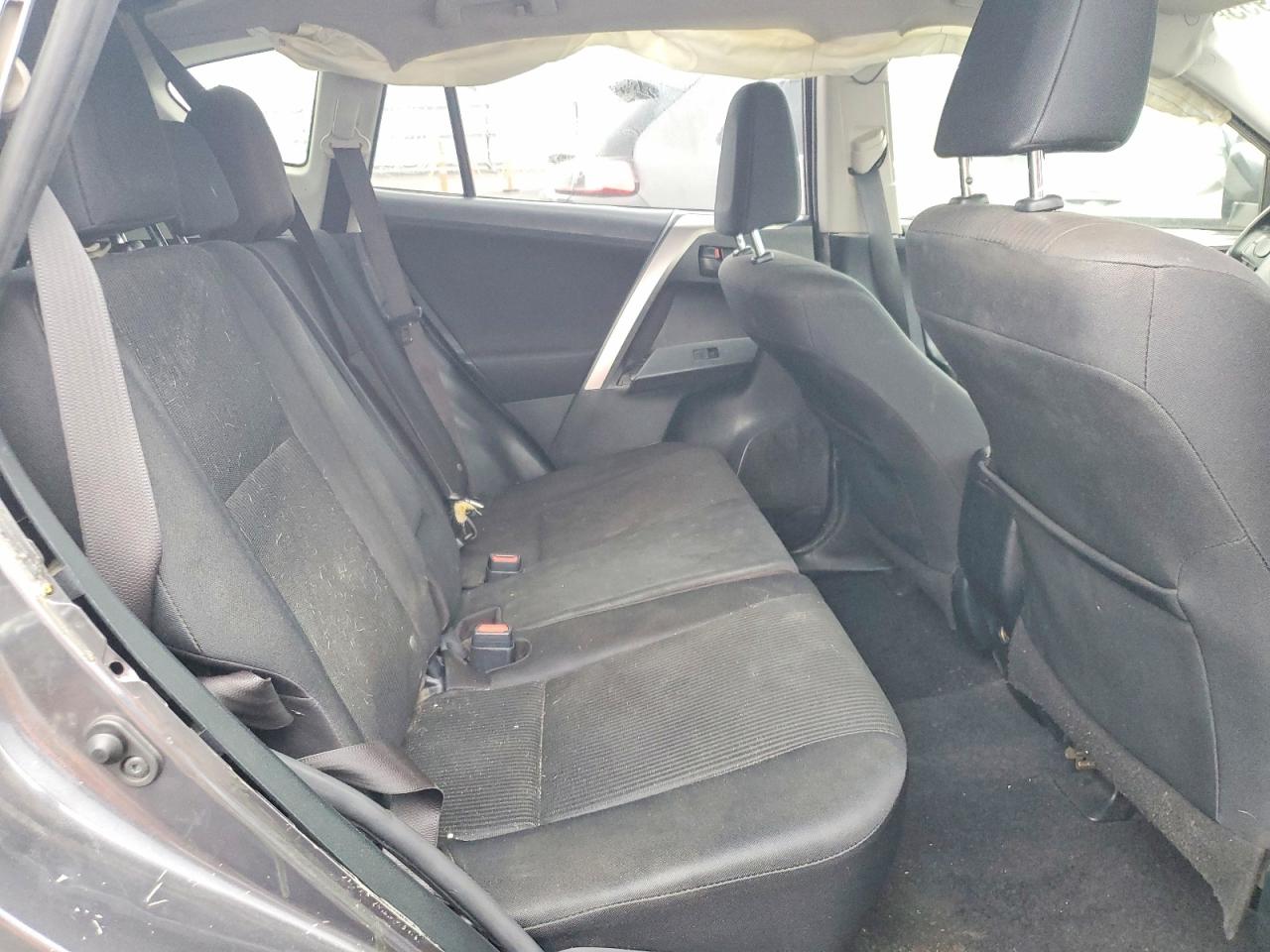 2018 TOYOTA RAV4 LE photo 11