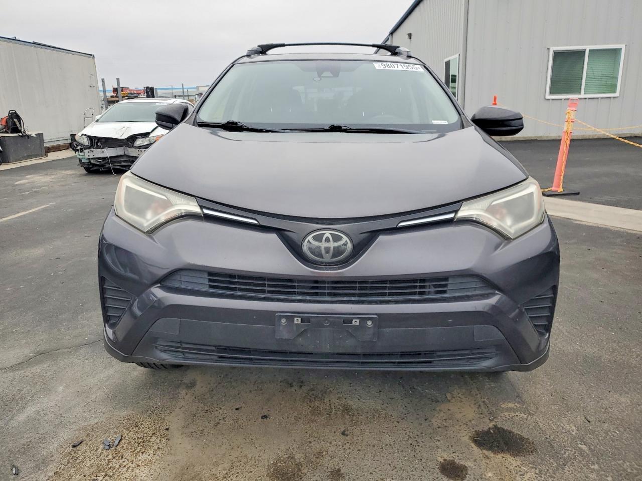 2018 TOYOTA RAV4 LE photo 5
