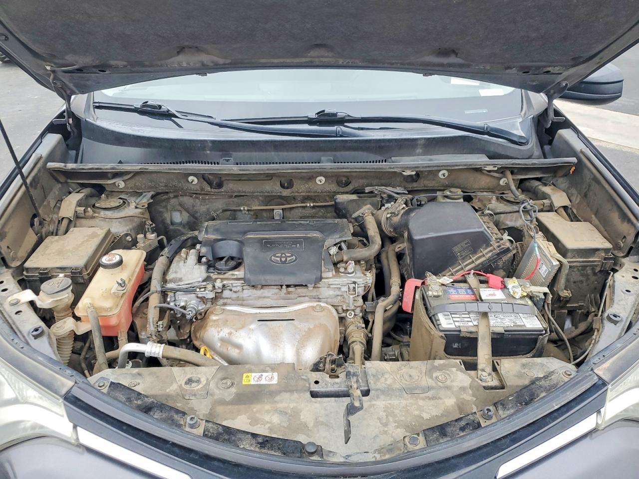 2018 TOYOTA RAV4 LE photo 12