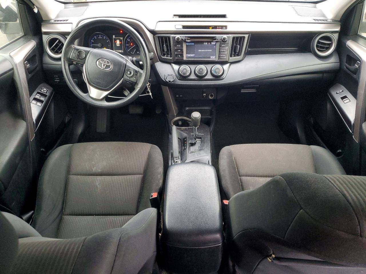 2018 TOYOTA RAV4 LE photo 8