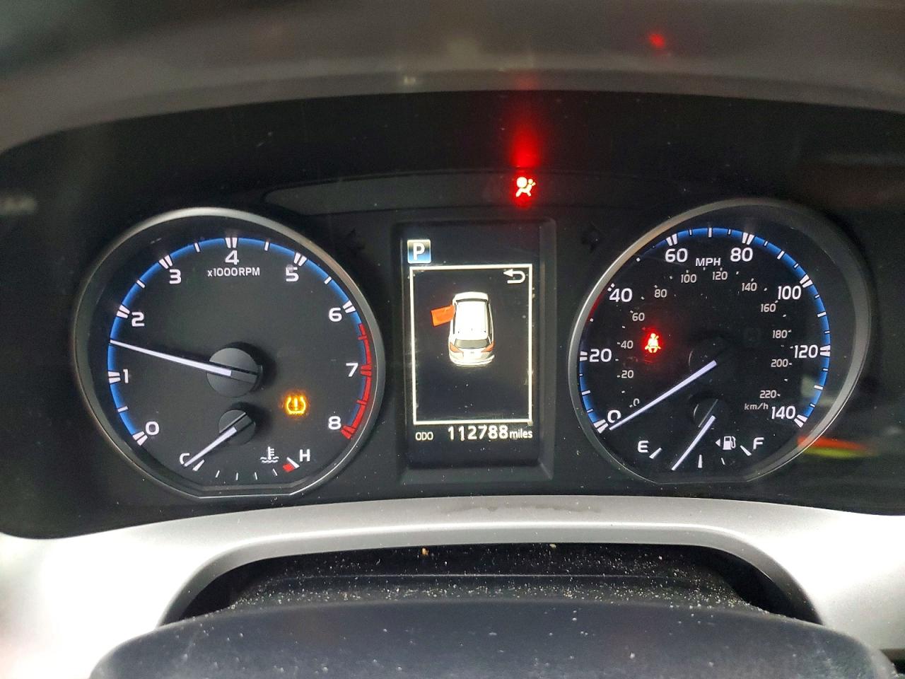 2018 TOYOTA RAV4 LE photo 9