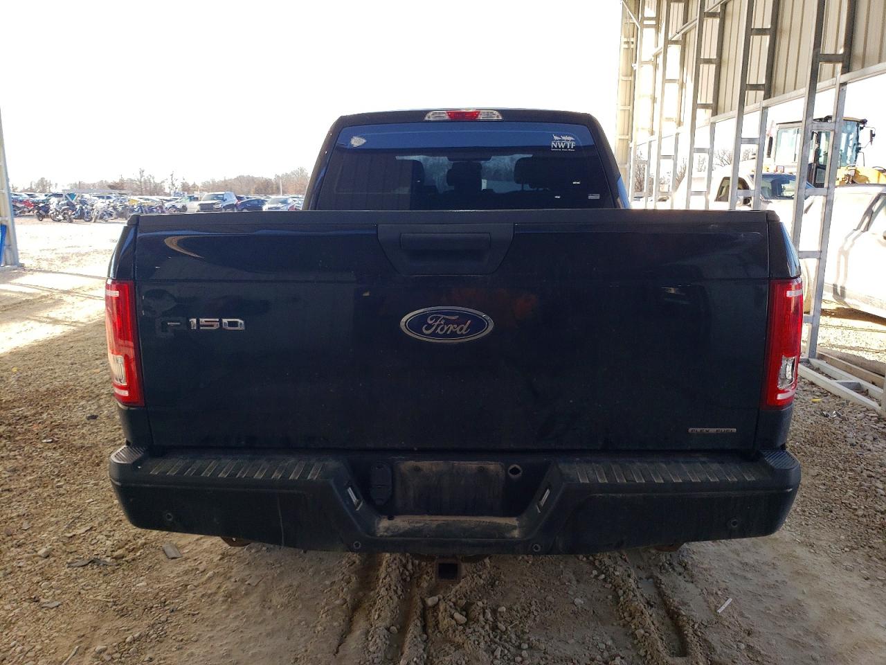 2015 FORD F150 SUPERCREW photo 16