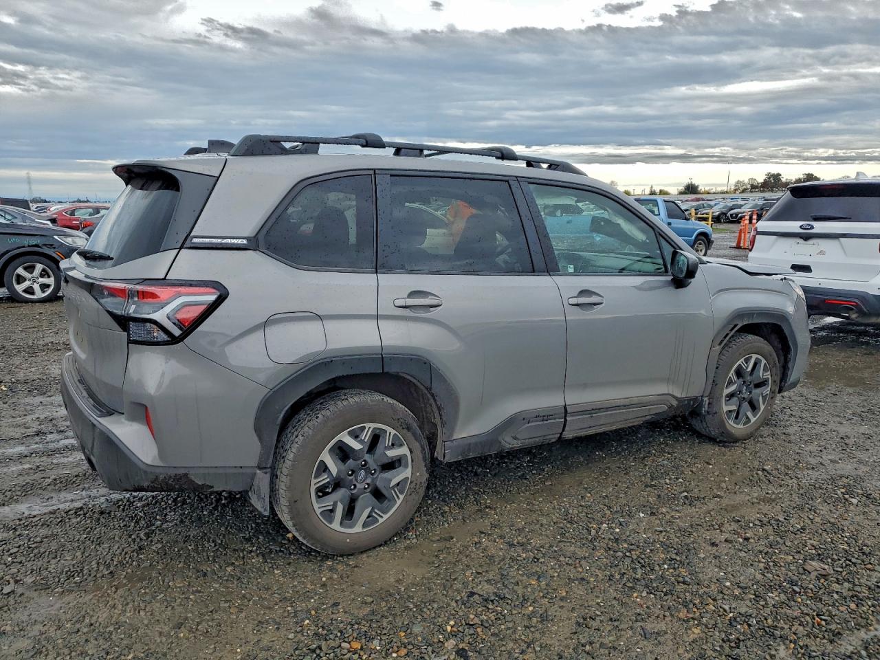 2025 SUBARU FORESTER PREMIUM photo 3