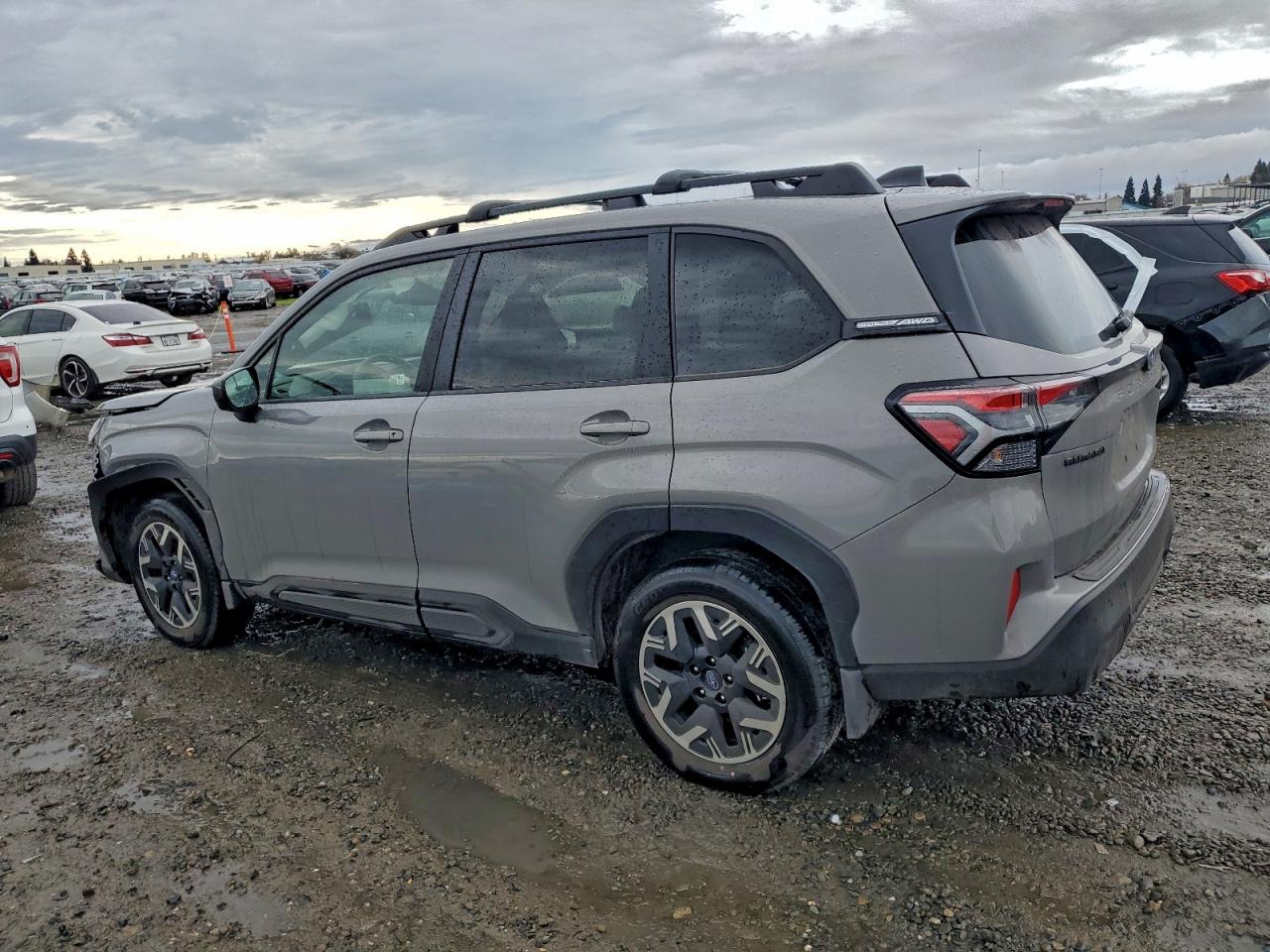 2025 SUBARU FORESTER PREMIUM photo 2