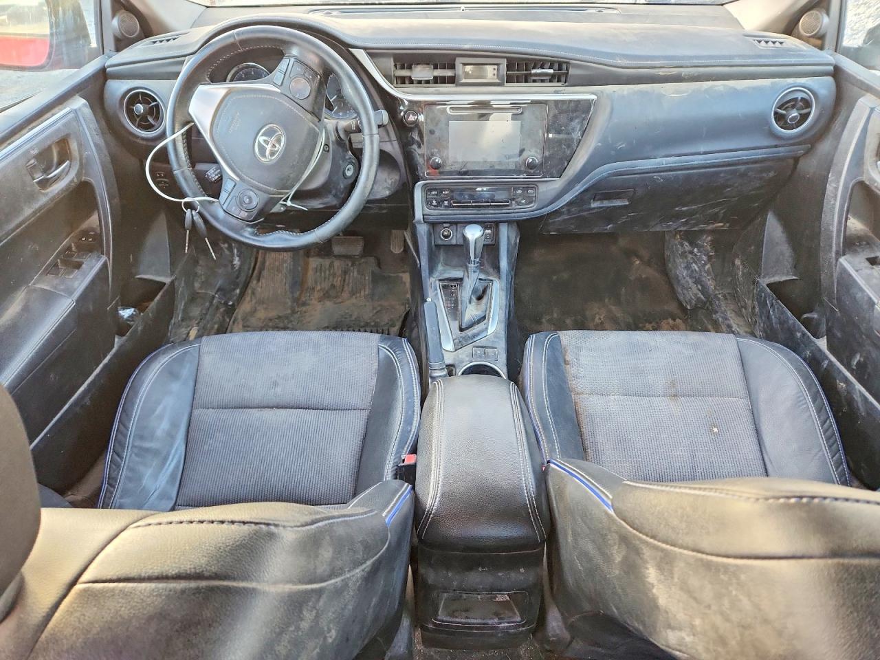 2019 TOYOTA COROLLA L photo 8