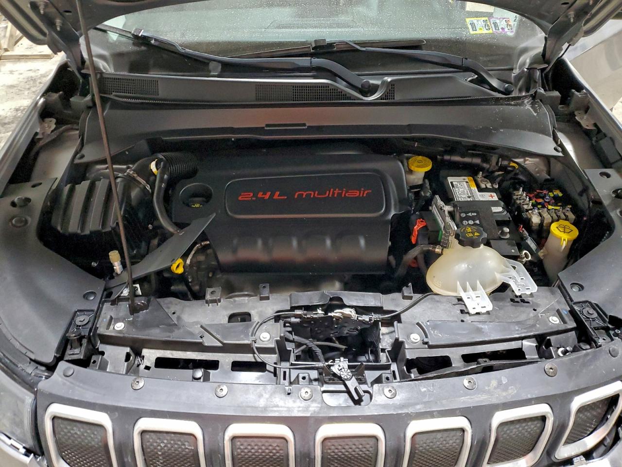 2022 JEEP COMPASS LATITUDE photo 12