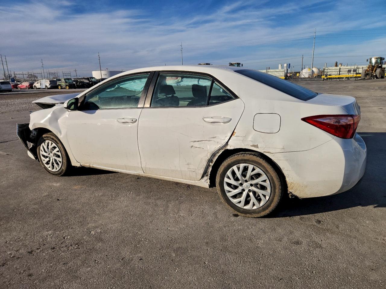 2018 TOYOTA COROLLA L photo 2