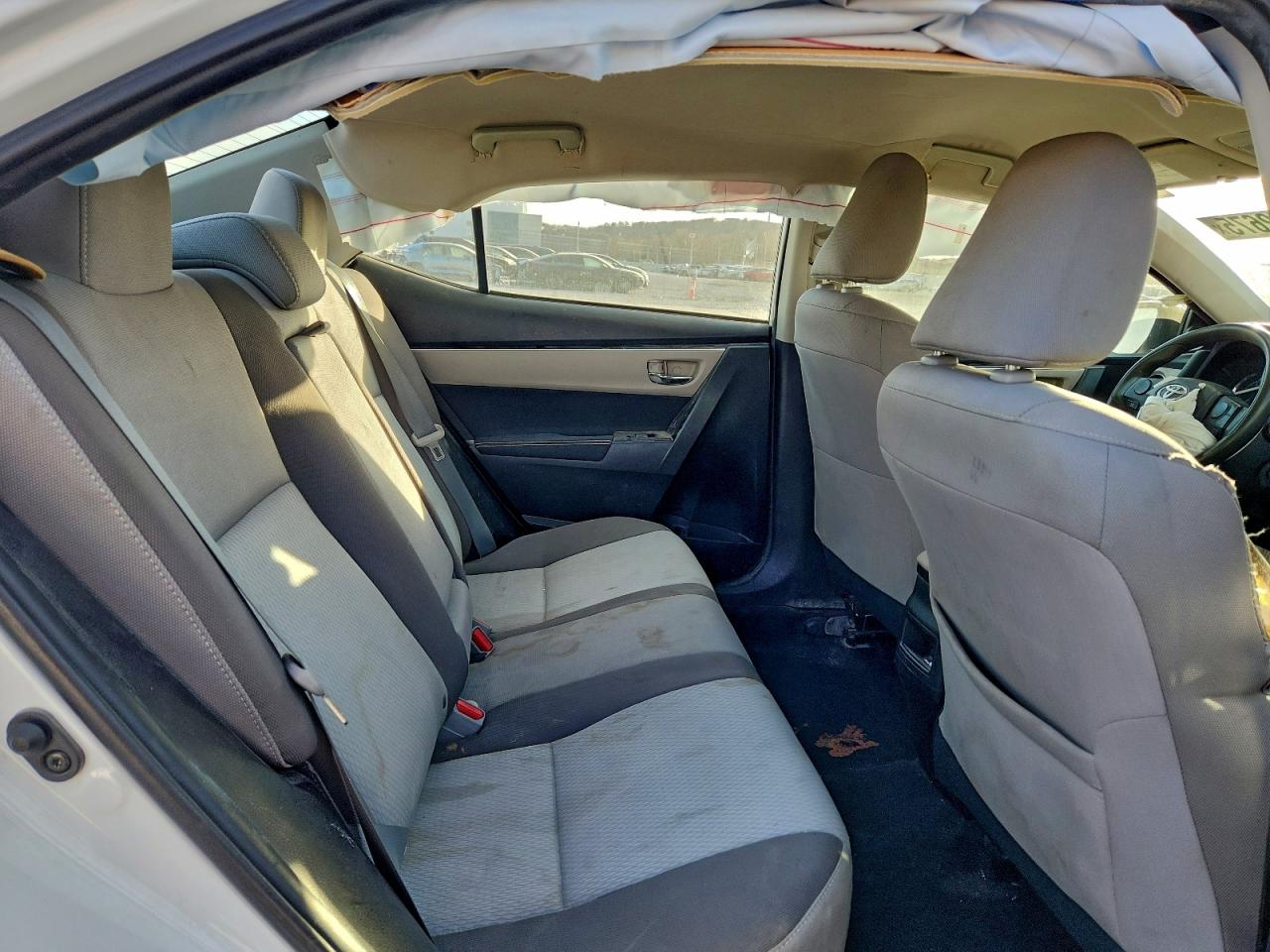2018 TOYOTA COROLLA L photo 10