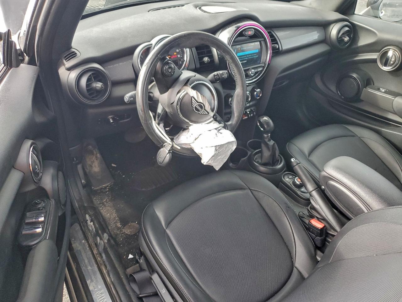 2019 MINI COOPER photo 8