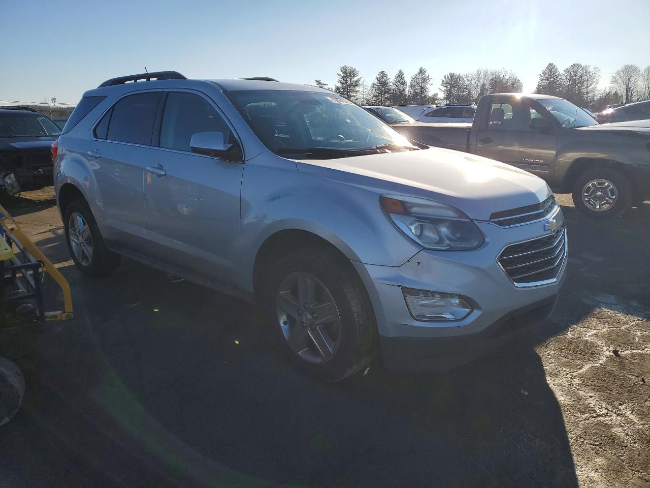 2016 CHEVROLET EQUINOX LT photo 4