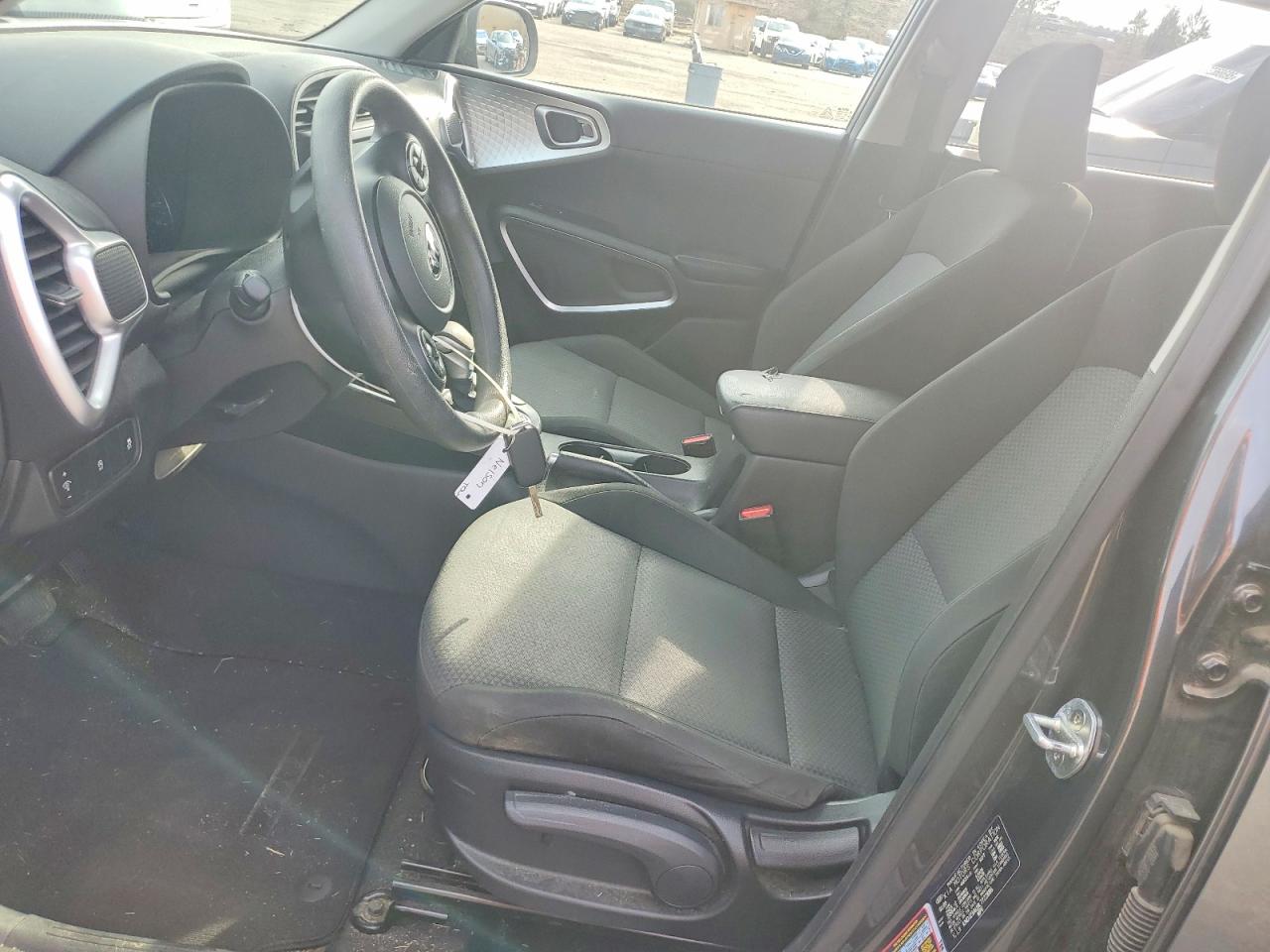 2020 KIA SOUL LX photo 7