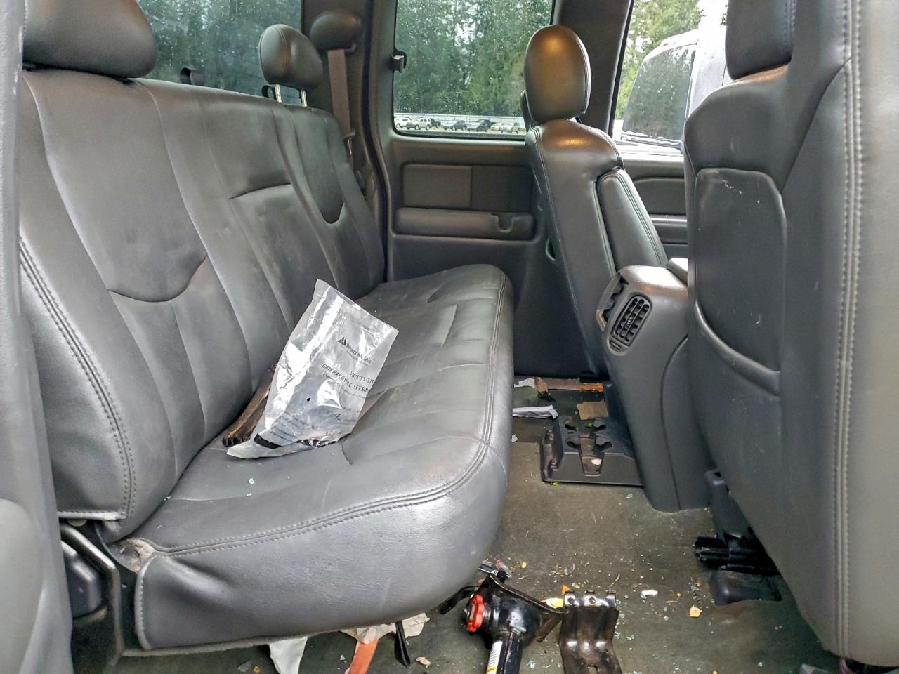 2004 GMC NEW SIERRA K3500 photo 10