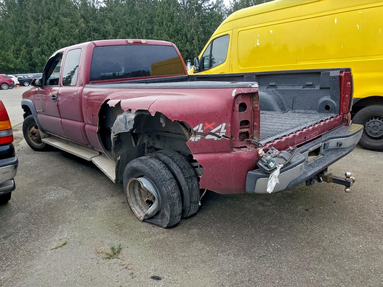 2004 GMC NEW SIERRA K3500 photo 2