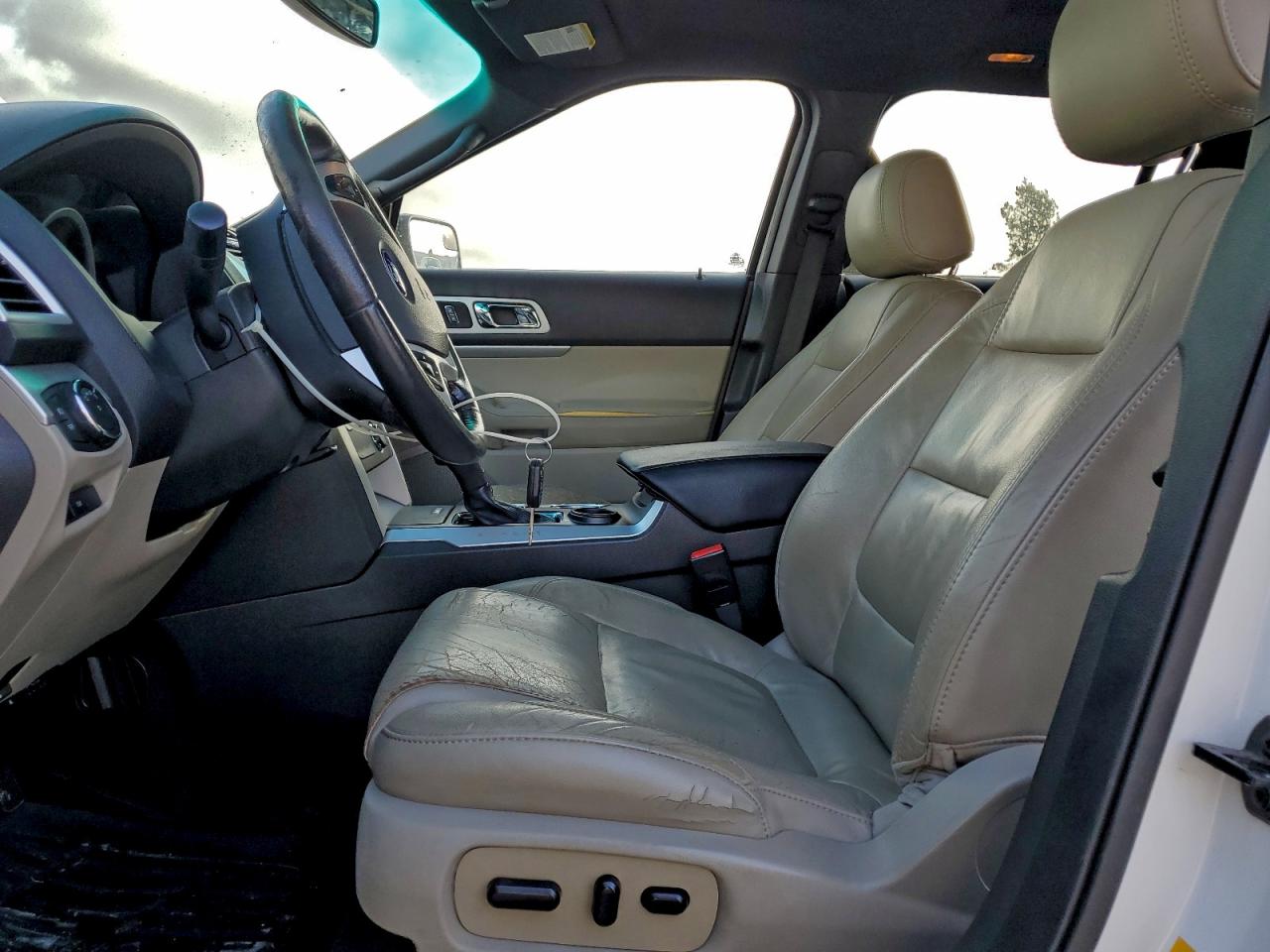 2015 FORD EXPLORER XLT photo 7