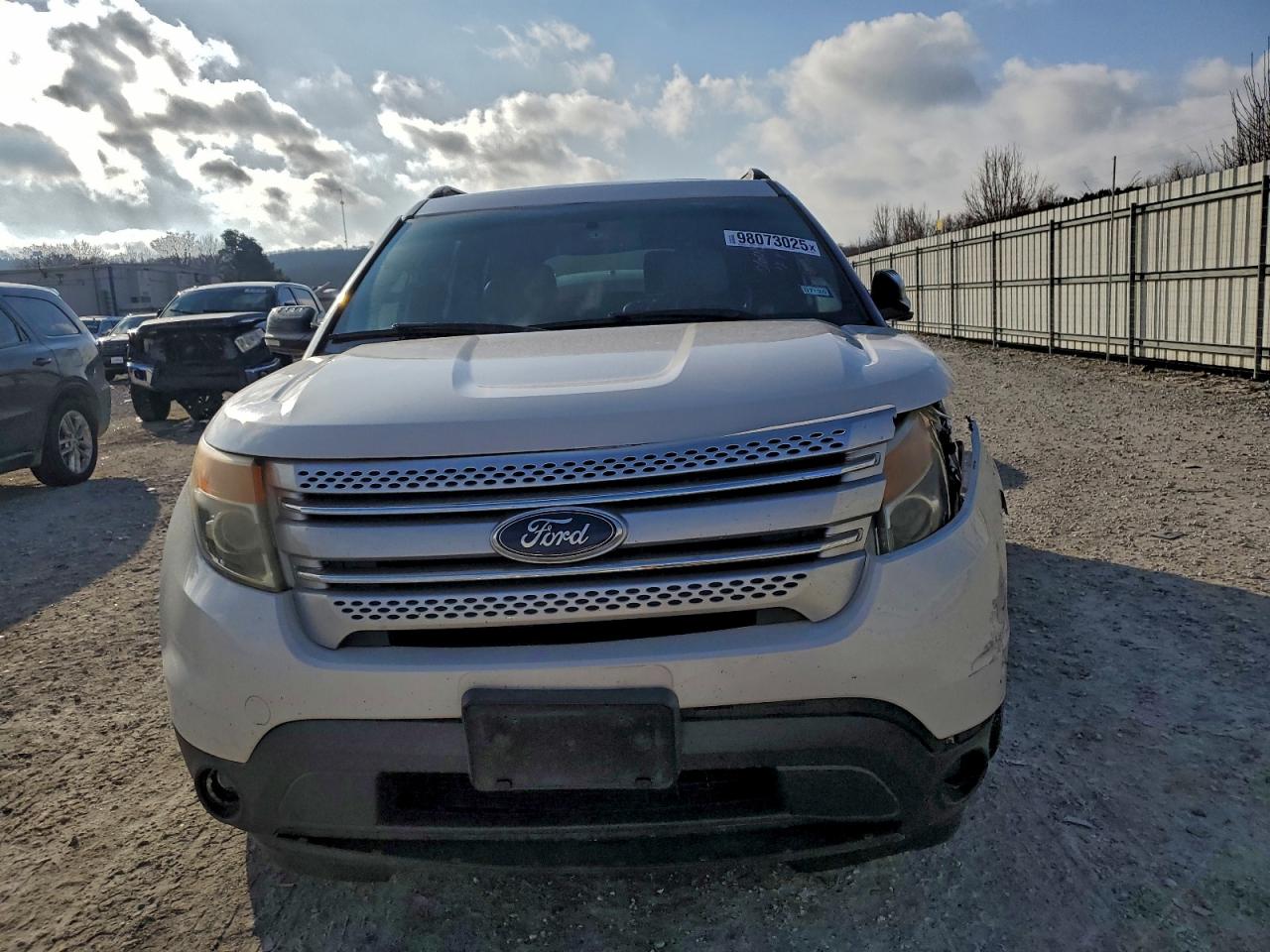 2015 FORD EXPLORER XLT photo 5