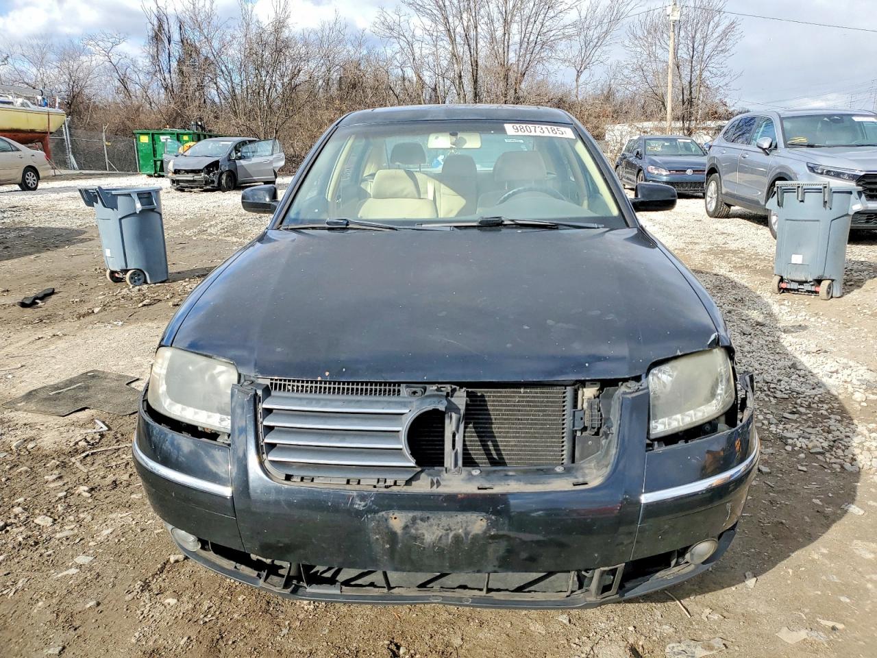2001 VOLKSWAGEN PASSAT GLS photo 5