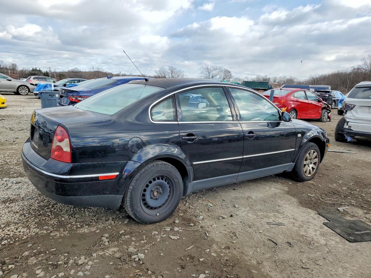 2001 VOLKSWAGEN PASSAT GLS photo 3