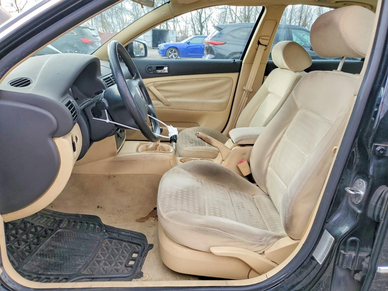 2001 VOLKSWAGEN PASSAT GLS photo 7